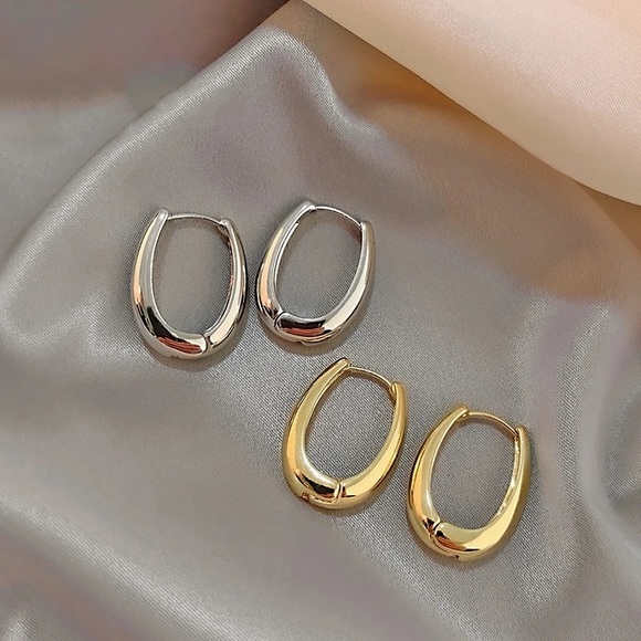Trendy Oval Geometric Earrings in Gold & Silver Color - Picture 4 of 9
